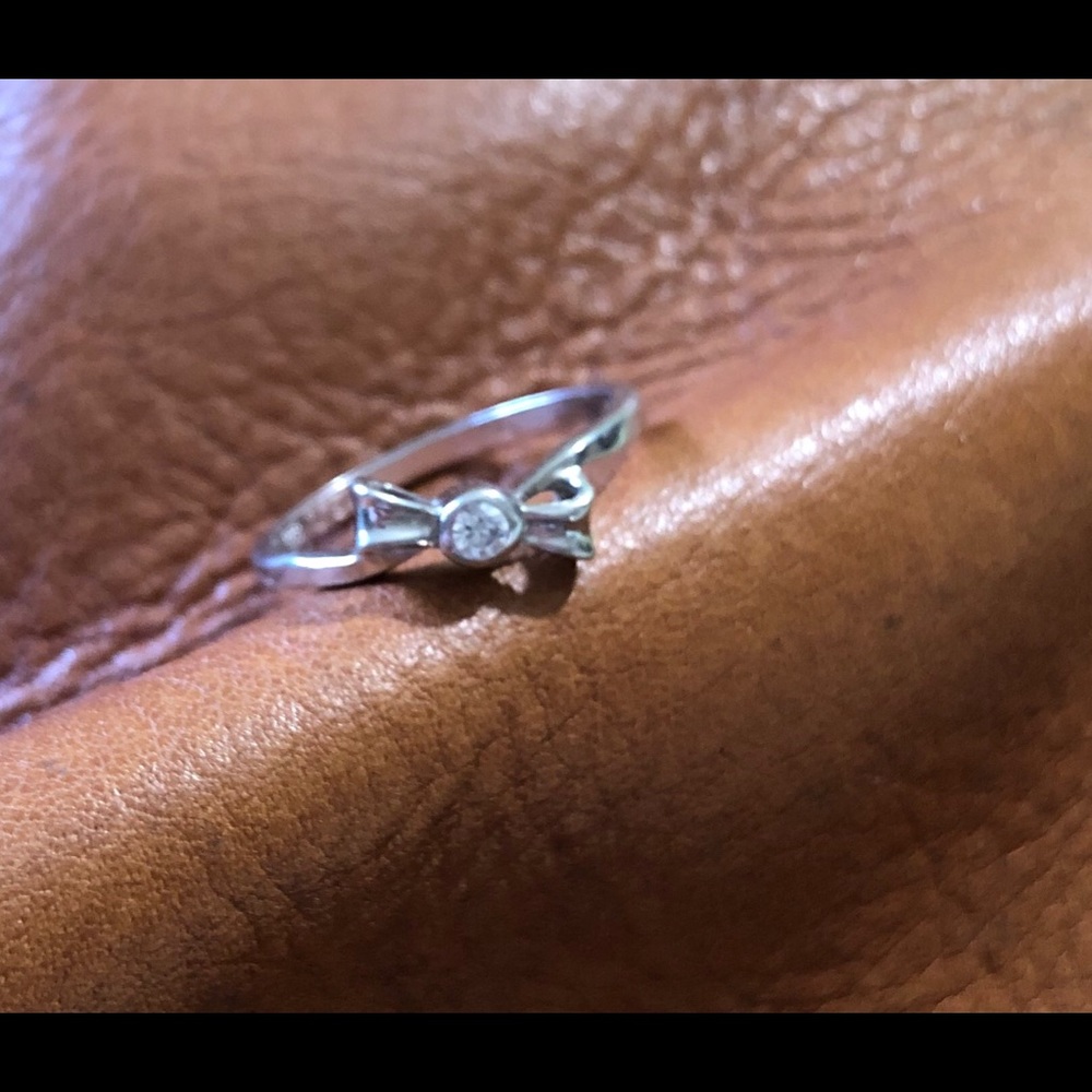 Adorable Sterling Silver Bow Ring w/ CZ, 7-1/2